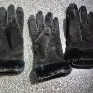 3 Weatherproof Faux Fur Gloves